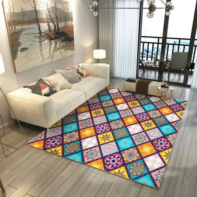 Rose Red Moroccan Carpet Polyester Graphic Carpet Stain Resistant Carpet for Drawing Room