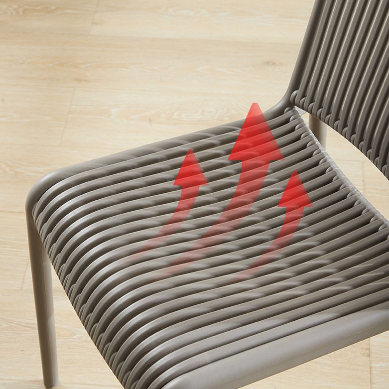 Chaise d'appoint en plastique pour cuisine scandinave, salle à manger, dossier à lattes