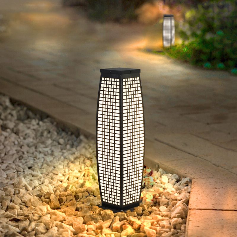 Black Metal Pillar Lamp Waterproof Outdoor Light for Courtyard