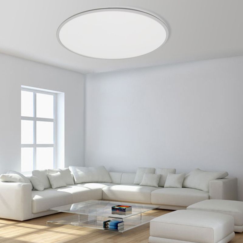 Runde Deckenleuchte aus Aluminium. Minimalistische LED-Deckenleuchte