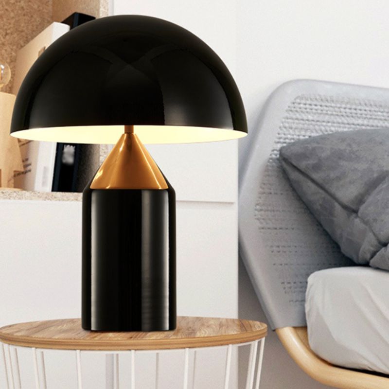 Metal Round Form Table Lampe moderne 1-Licht-Tischlampenleuchten