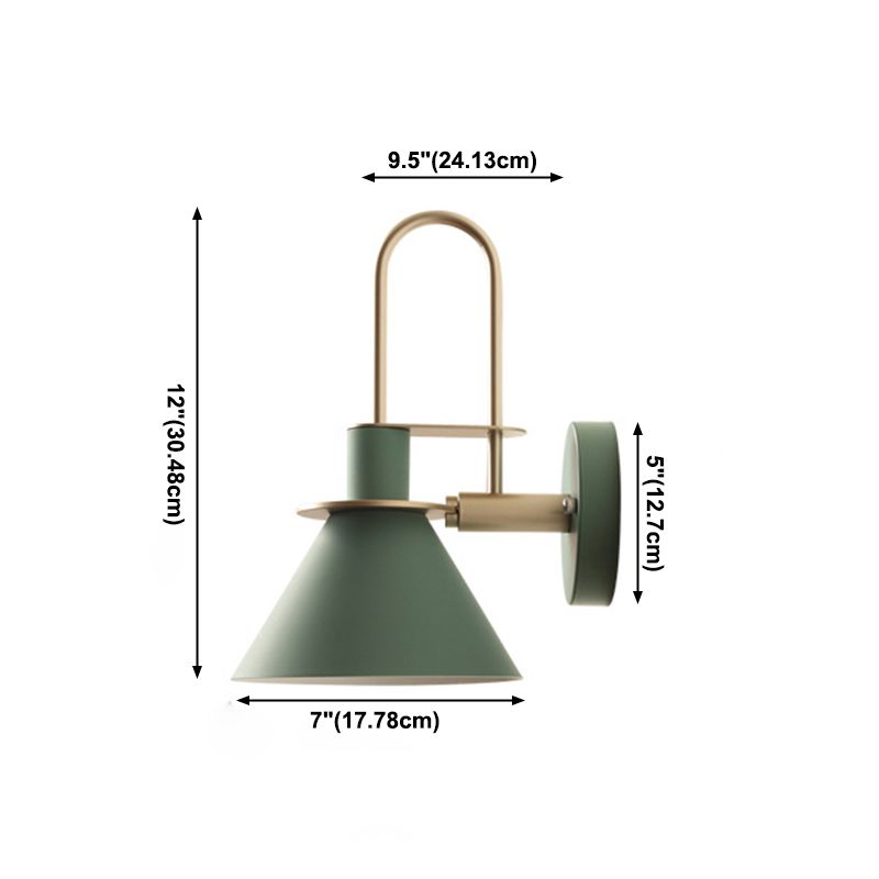 Lámpara de pared de macaron de hierro lacado en moderna luz de pared simple de estilo nórdico para dormitorio