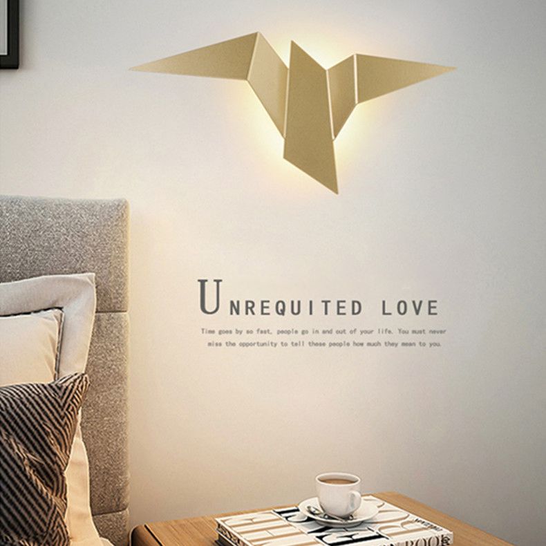 Flying Birds Creative Shaped LED Wall Sconces Post-modern Style Minimalism Metal Wall Light for Bedroom Living Room