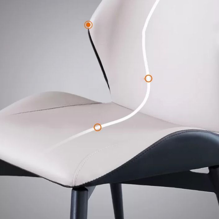 Chaise de restauration industrielle chaise Parsons Wingback avec des jambes en métal noir pour usage domestique