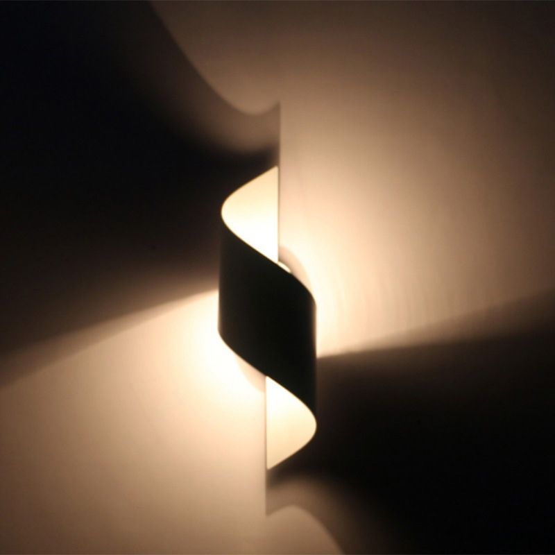 Estilo contemporáneo envuelto en la pared metal de pared envuelto 2 luces lavadora de pared.