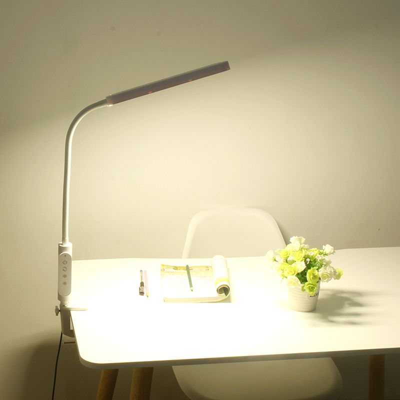 Lampe de table linéaire lampe moderne en métal.