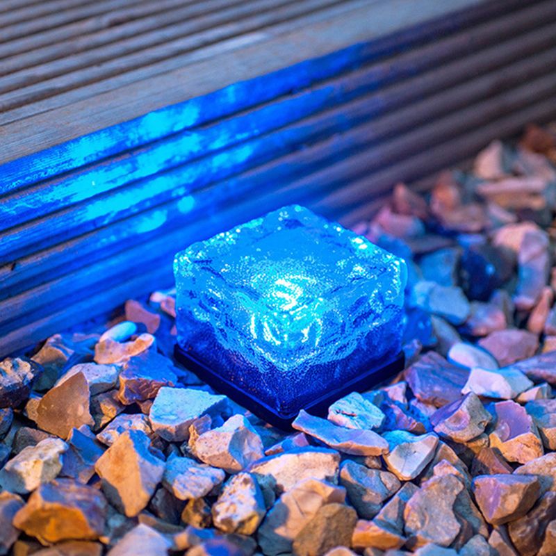 Ice Block Solar Buried Lamp Modern Clear Textured Glass LED Outdoor Ground Light in White/Yellow/Blue Light