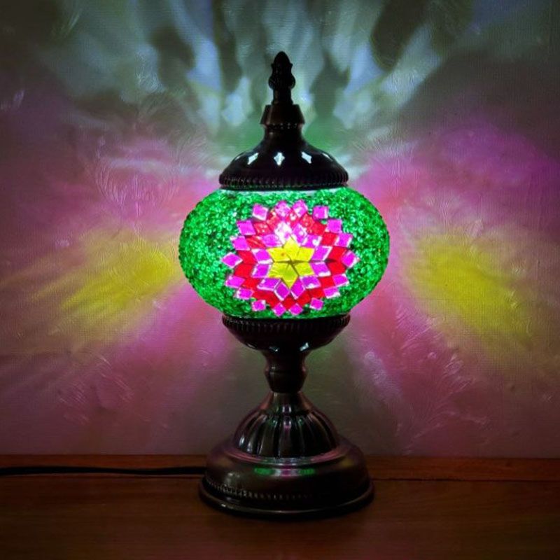 Turkish Oblate Nachttischlampe Single-Bulb-Glasschifftischleuchte für das Restaurant
