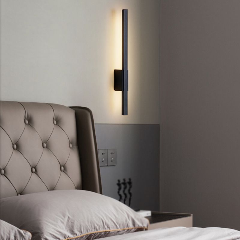 Linear LED Wall Light Metal & Acrylic Wall Sconce in Matte Black