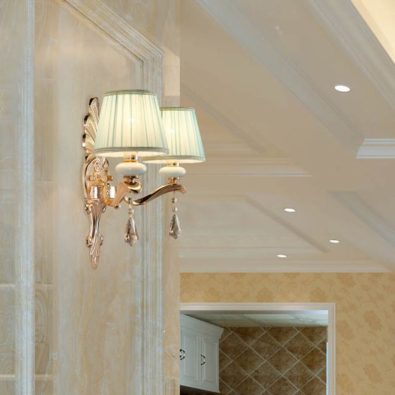 Lampada da parete in tessuto a piega conica anticato salotto illuminazione a parete in oro