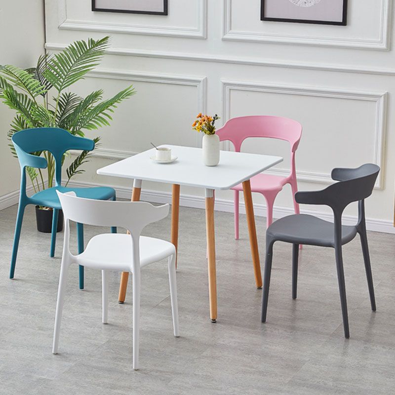 Silla apilable de estilo moderno, sillas con respaldo abierto sin brazos y patas de plástico para cocina