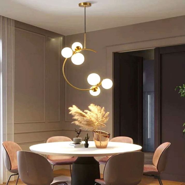 Postmodern metalen hangende kroonluchter lichtbolgolglasschaduw plafond kroonluchter in goud voor slaapkamer