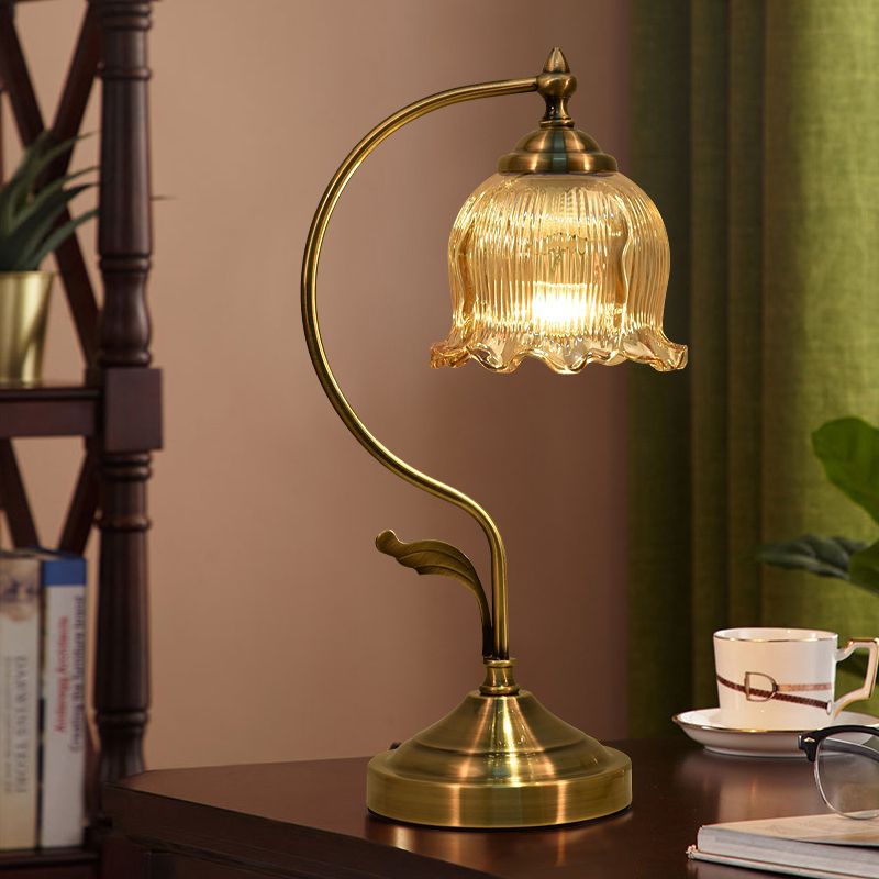 1 Light Modernism Night Table Lamps Metal Nightstand Lamp for Bedroom in Gold