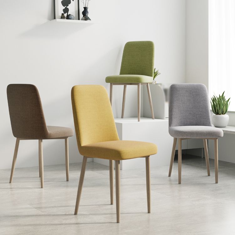 Sedia da interno a base di legno 16 '' sedia parsons larga con 4 gambe per il ristorante