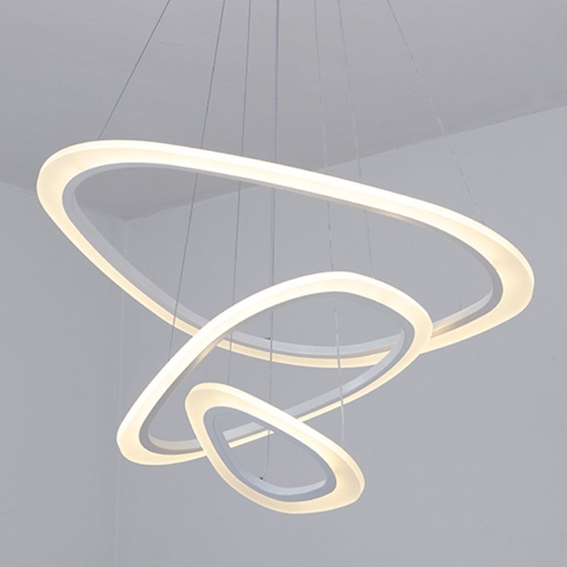 Luces de lámpara de araña de forma de triángulo contemporáneo accesorios de iluminación de araña de metal en blanco