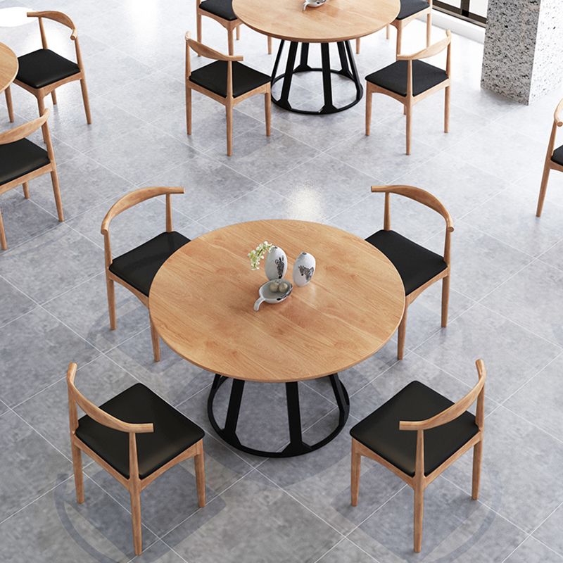 Round Solid Pinewood Brown Tone Dining Table Simplicity Pedestal Table for Dining Room