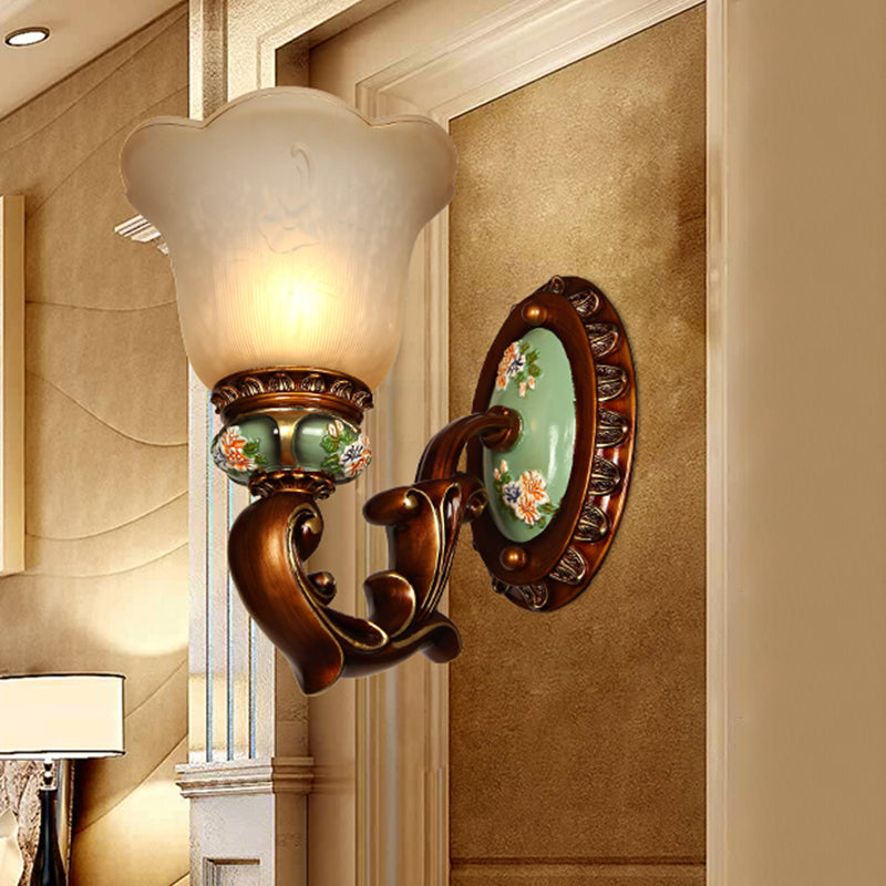 1 testa Opal Glass Sconce Funce Seguite tradizionale Accensione a parete a forma di corridoio floreale marrone