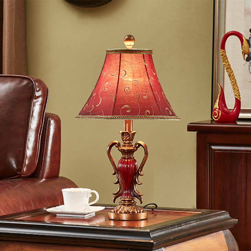 Lámpara de mesa de tela de tono de tono de estilo de escritorio de 1 luces de 1 luces en rojo/blanco para la cama