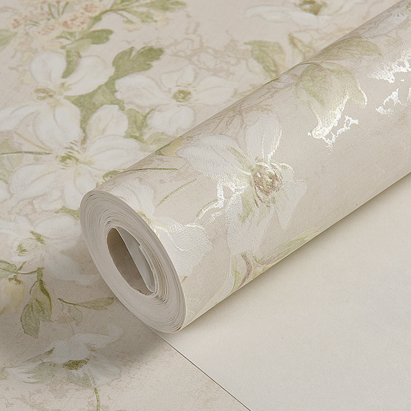 Blooming Flower Wallpaper Rural Semi-Gloss Wall Covering in Pastel Color for Bedroom
