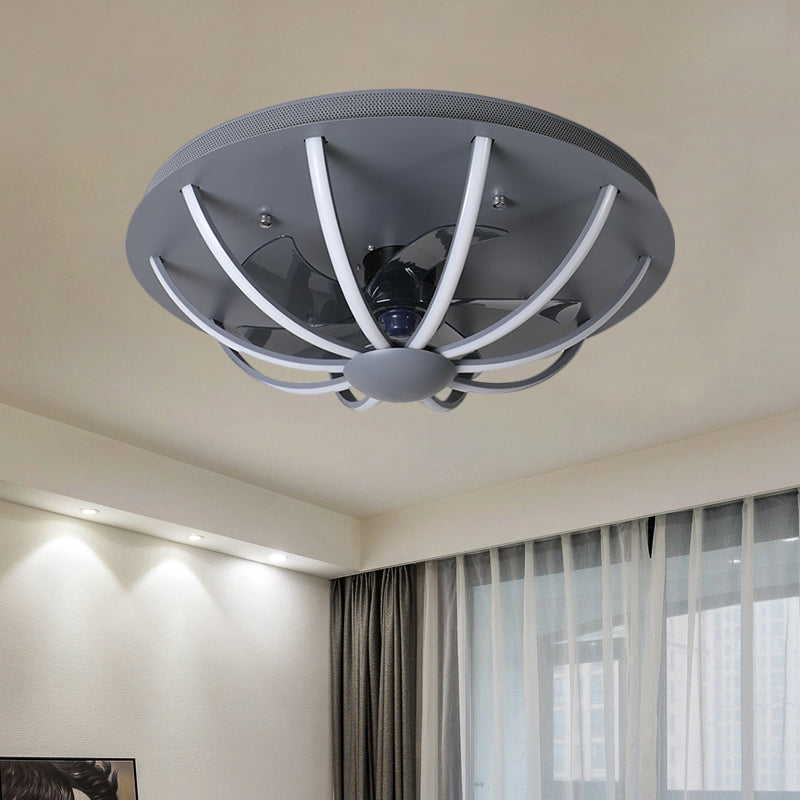 Gewölbter Käfighänge -Lüfter hellem modernistisch metallisch weißen/grau/goldene LED Flushmount Lampe mit 4 Klingen, 23,5 "W.