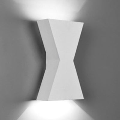 Black/White Hourglass Shade Wall Washer Light Contemporary Led Metal Wall Lamp in White/Warm Lighting