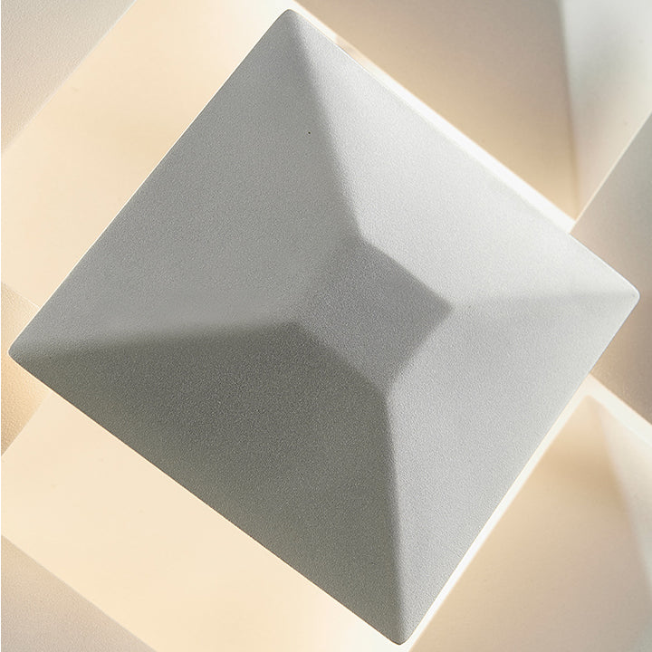 Lampada a parete geometrica in bianco/nero modernista 1/3 luci con tonalità metallica.