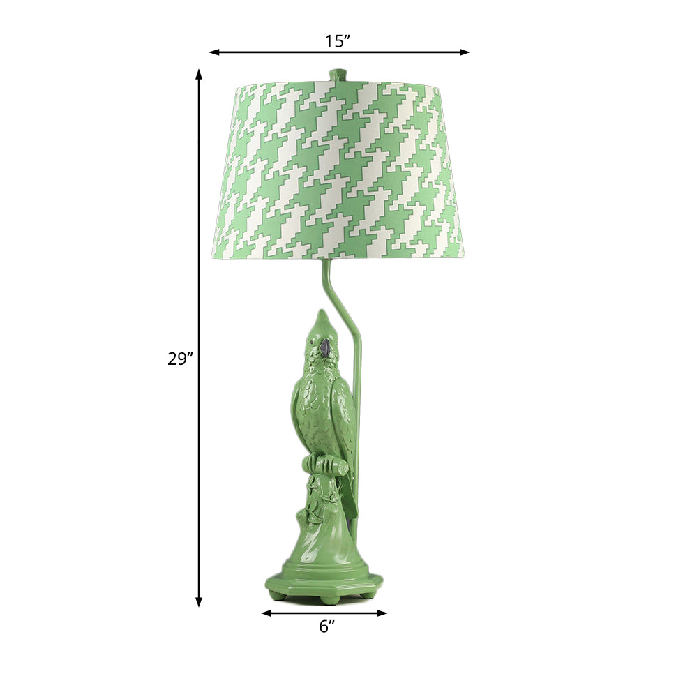 Lámpara de escritorio LED modernista con pantalla de tela, lámpara de escritorio pequeña de cono verde/blanco con base de pájaro