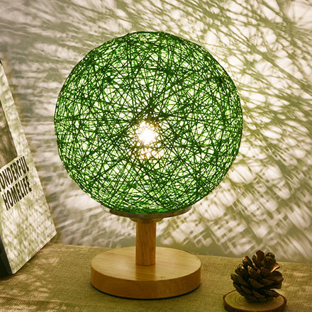 Lampada da tavolo intrecciata a mano rattan Contemporary 6 "/7" W 1 Lulb Light/Red Table Light con ombra globale e base in legno