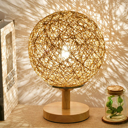 Lampada da tavolo intrecciata a mano rattan Contemporary 6 "/7" W 1 Lulb Light/Red Table Light con ombra globale e base in legno