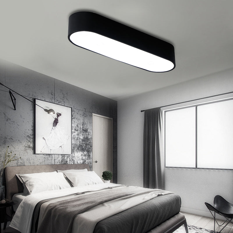 Lampe à encastrer à boîtier à bord lisse Lampe à encastrer moderne en métal LED 23,5"/35,5" de large Plafonnier à encastrer blanc/noir pour chambre à coucher en lumière blanche/chaude