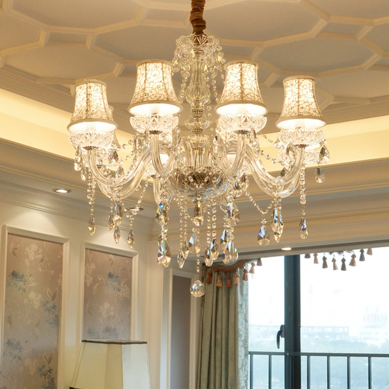 Weißer Blumenschatten Schatten Kronleuchter traditioneller Stoff 8 Köpfe Esszimmeranhänger mit klaren Kristalltröpfchen