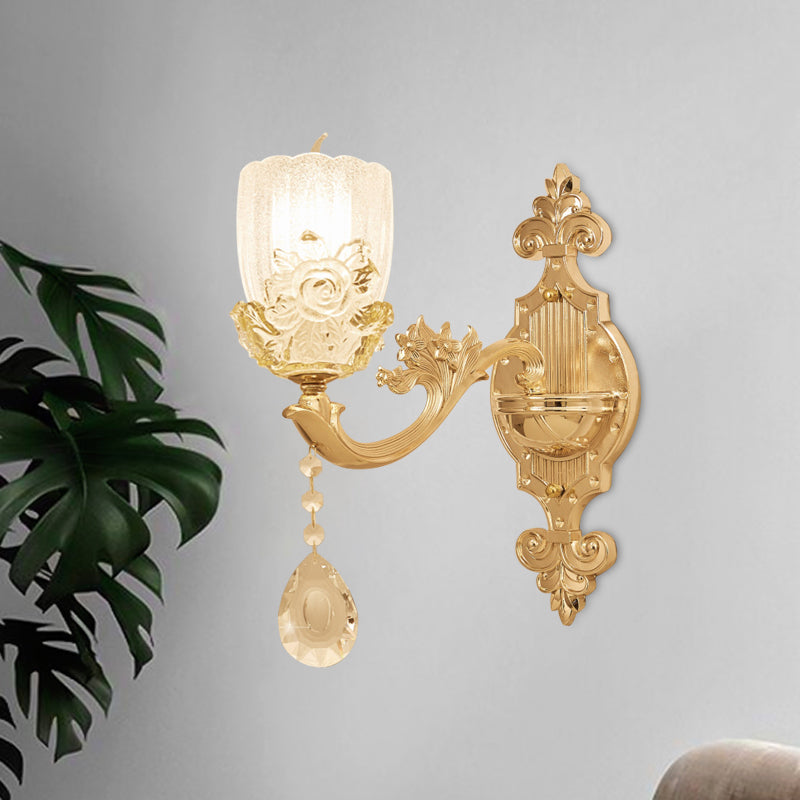 Klarer Kristallblumen-Schatten Wandlampe traditionelle 1/2-Kopf-Wohnzimmerleuchte in Messing mit kurviger Arm