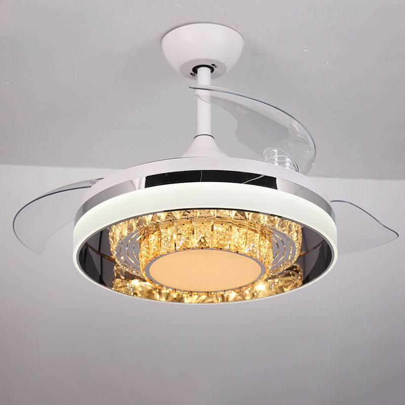 Weiße LED -Anhänger Lüfter Licht zeitgenössische facettierte Kristalle Rund 3 Klingen Halbflush Licht, 42 "W.