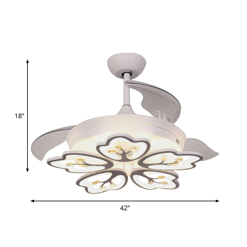 4 Klingen 42 "W LED Semi Flush Light Contemporary Peach Blossom Crystal Teardrops Deckenlüfter Lampe in Weiß
