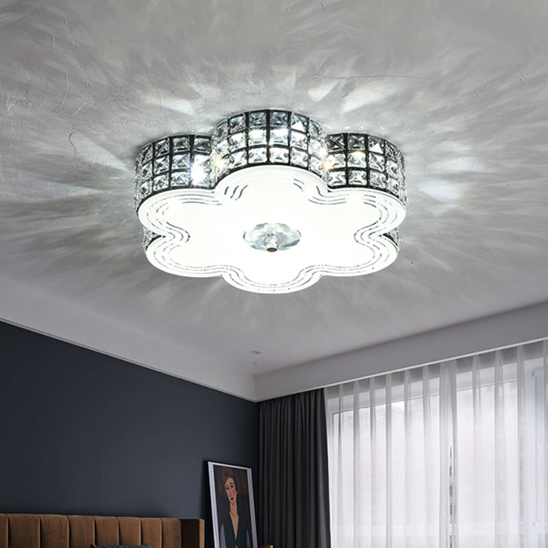 Square-Cut Crystals White Flush Mount Lighting Floral LED Modern Close to Ceiling Light, 15.5"/19.5" Width