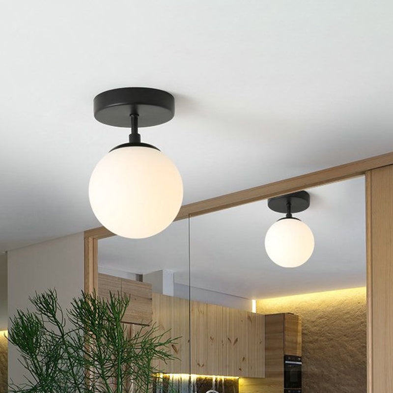 1 lampadina in ottone/finitura nera vicino alla luce del soffitto con vetro smerigliato Globe Shade Minimalista Semi-Flushmount Light