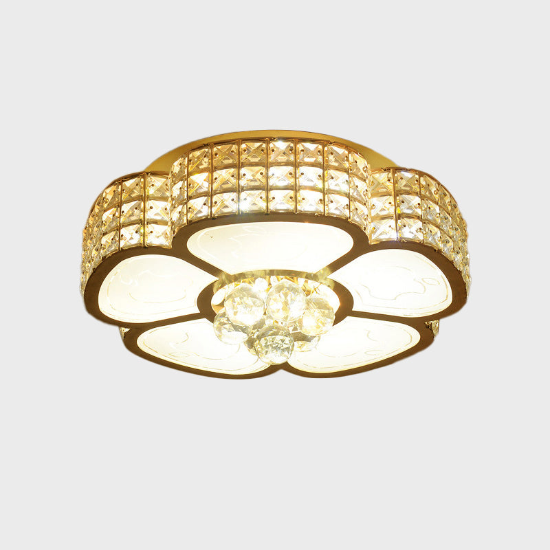 Modern Flower Ceiling Flush Light 4/6-Bulb 16"/23.5" Wide Clear Crystal Encrusted Flush Mount Fixture in Gold