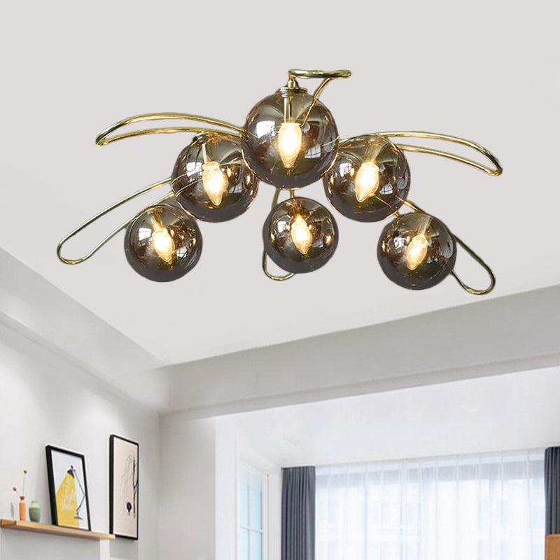 Rauchglaskugel Flush Kraut Mitte des Jahrhunderts 6 Lichter Messing Deckenmontagelampe mit Ast -Design