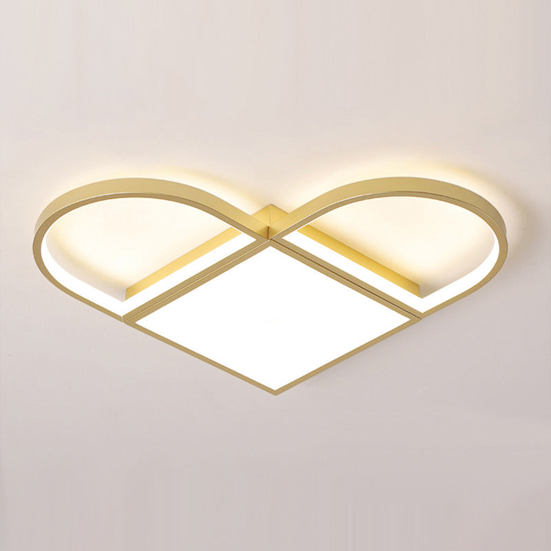 Love Shaped Thin Surface Ceiling Light Modernist Metal Loft House 16.5"/20.5" W LED Flush Mount Lighting in Gold, Warm/White Light