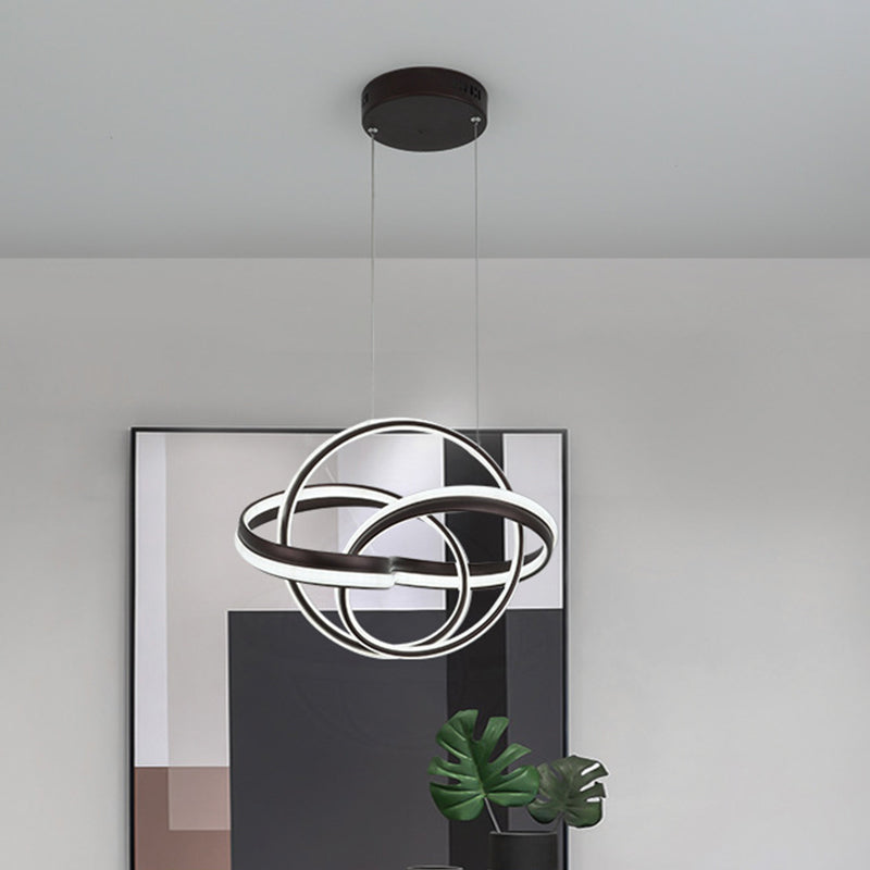 Moderne Zyklus -Acryl -Drop -Lampe integrierte LED -Kronleuchterleuchte in Weiß/Kaffee über dem Tisch