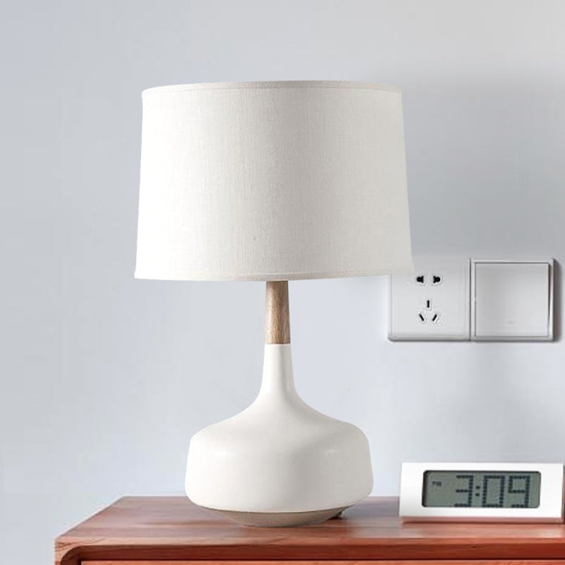 Lámpara de mesa de sombra recta blanca nórdica 1 iluminación nocturna de tela ligera con pedestal de jarrón