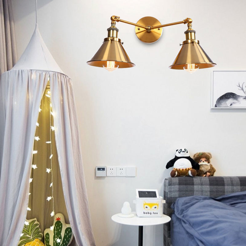 Tire d'ombrage effilée Mur mural Fixture industriel vintage 2 têtes Moup de serrage de la ferme Lumière en noir / laiton