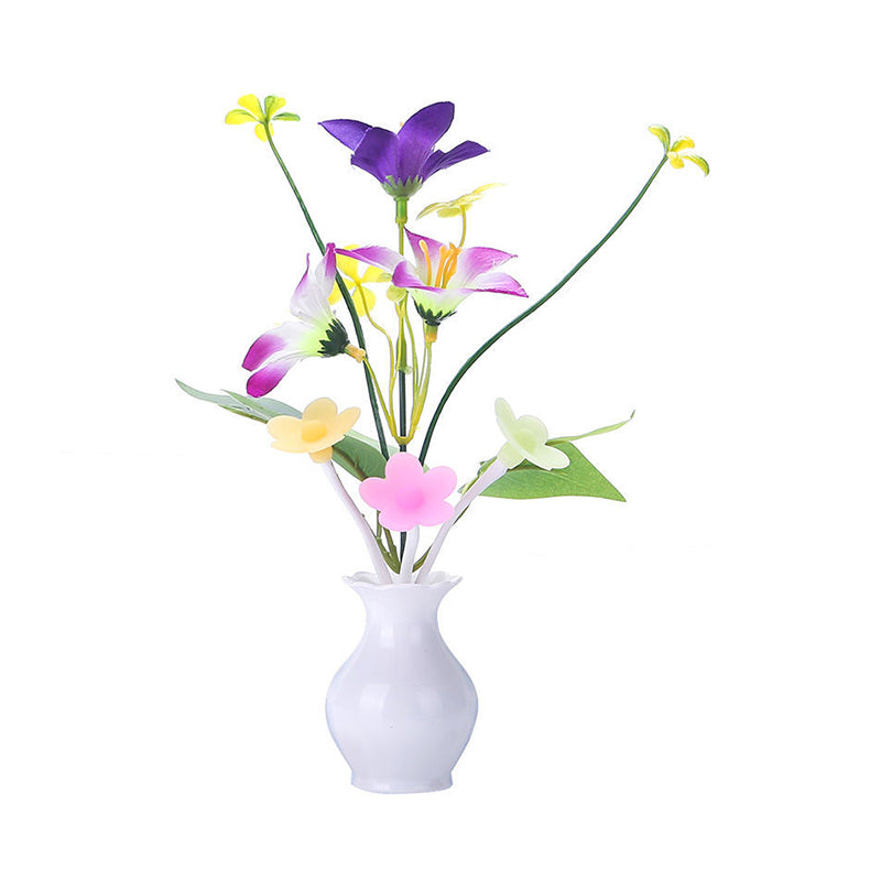 Glühende Tulpenblume-LED-Nachtlampe moderne Plastik-Nacht-Plug-in-Wandbeleuchtung in mehrfarbigem Licht