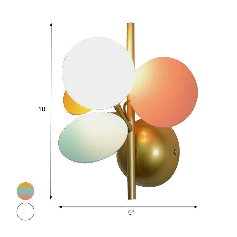 Bladbedwandverlichting Ideeën Idee Iron 1 Lichte macaron-stijl SCONCE IN WIT/ROODGEELDE BLUE MET BALREEM GLASS TADHE