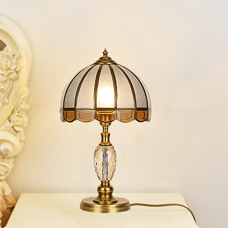 1 illuminazione notturna night lampada da comodino coloniale di vetro opale in oro con goccia di cristallo trasparente