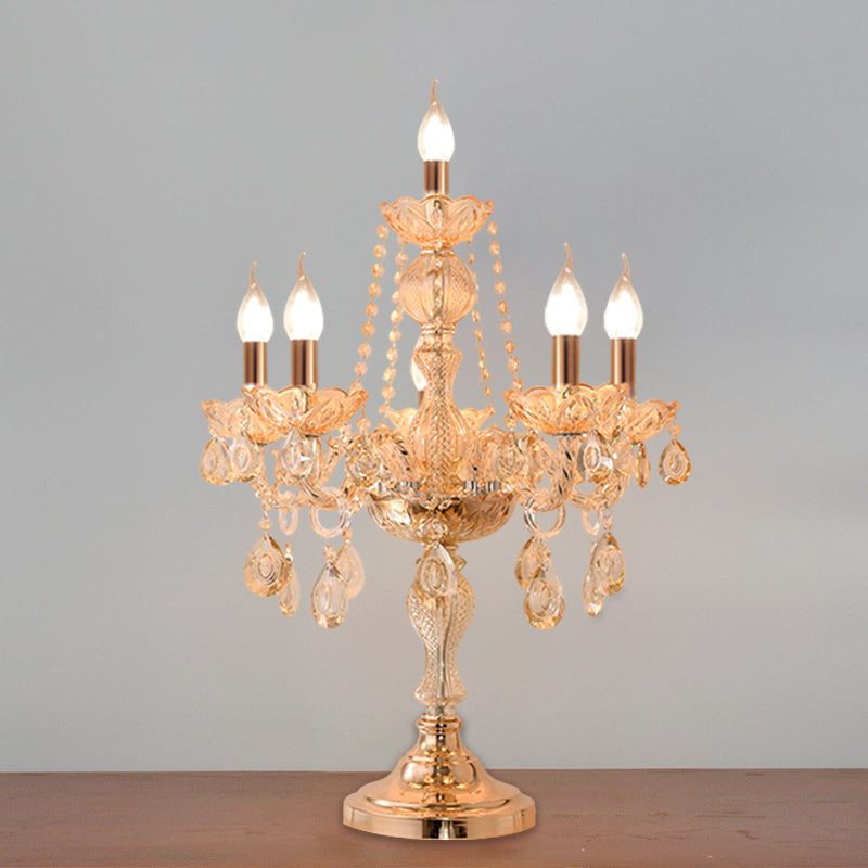 5/6 têtes Candelabra Table Light Traditional Gold Crystal Droplets Tablette de nuit avec / Sans nuance de tissu de cloche blanche