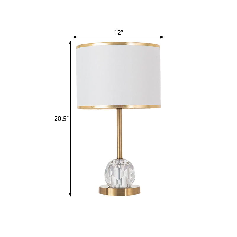 1 lichte trommelschaduwtafel Licht Traditionele stof Night Stand Lamp In Goud met Orb schuine Cut Crystal Decor