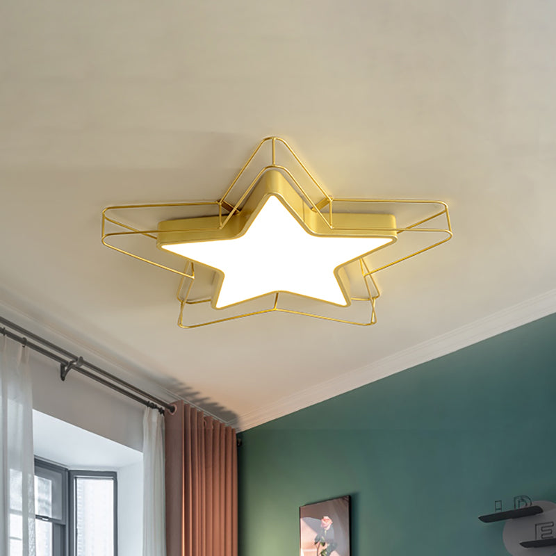 24.5 "/28" Wide Five-Spitze Star Flush Mount Ceiling Light Nordic Metal Schwarz/Gold Integrierte LED Deckenbefestigung für Schlafzimmer
