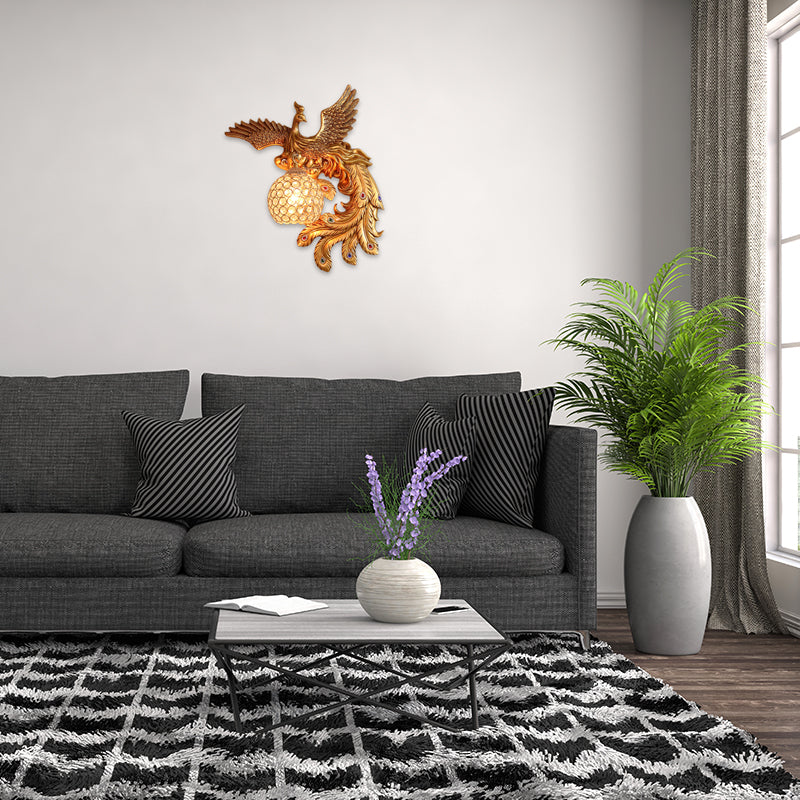 Lodge Style Phoenix Sconce Lighting Resin 1 Lampe murale lumineuse avec une teinte de cristal de dôme en or