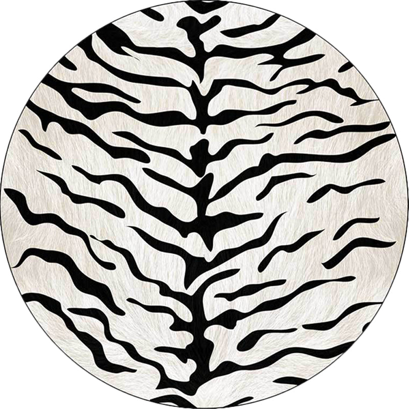 Black and White Contemporary Rug Polyester Tiger Skin Print Rug Washable Non-Slip Backing Carpet for Living Room